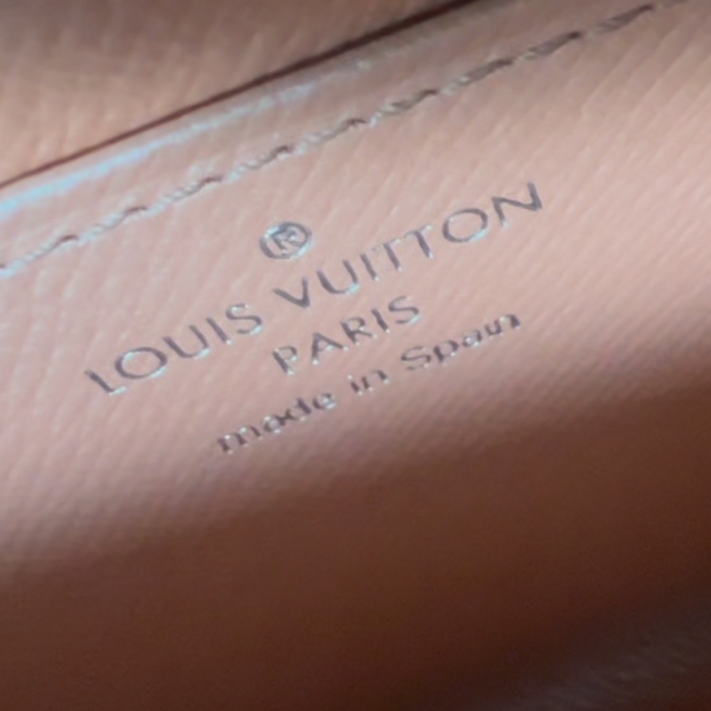 Louis Vuitton Pink Electric Epi Large Wallet/ Clutch - Picture 10 of 11
